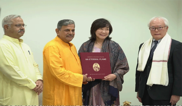 Wife of late Shinzo Abe, Akir Abe meet RSS Sarkaryavah Dattatreya Hosabale; discuss Bharat-Japan ties