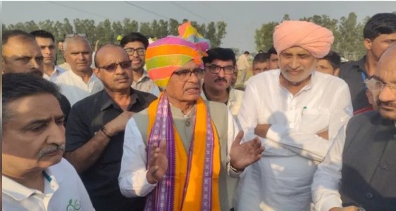 ‘ఖేత్ బచావో అభియాన్’ ప్రారంభించిన కేంద్ర మంత్రి శివరాజ్ సింగ్ చౌహాన్